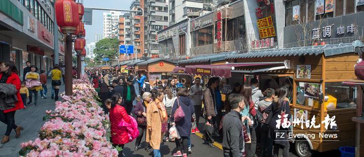 达明美食街成福州旅游新去处 3天来日客流逾13万人次