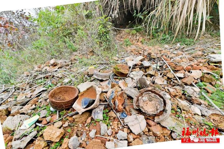 《中国史纲要》记载,南宋时期为福建四大名窑之一,所产瓷器与建窑齐名