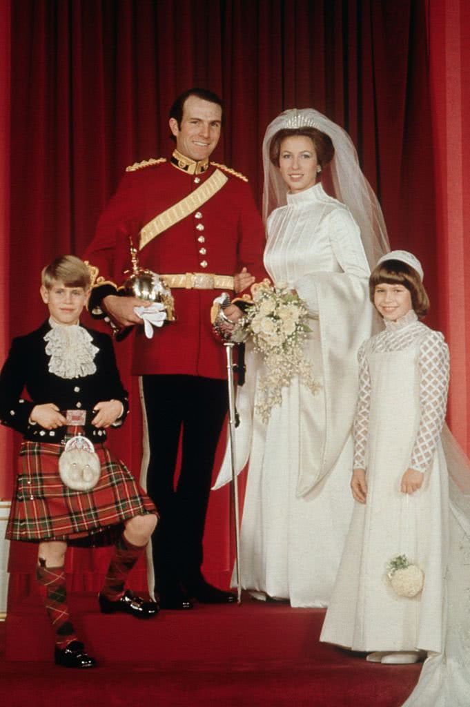 从伊丽莎白到夏洛特:英国皇家花童影像全记录