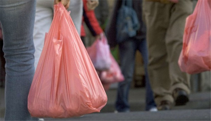 环境部提交禁止使用塑料袋的议案