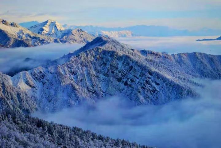 西岭又飘雪 成都春季玩雪进入倒计时