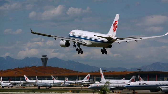 中国国航北京飞洛杉矶航班突发火警,迫降俄罗斯
